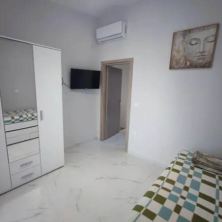 Paradise -nola 2 Nikiti (Sithonia)